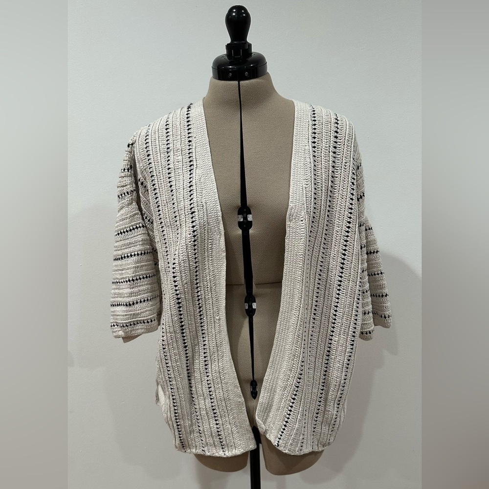 Wrap London - Short Sleeve White/Cream & Black Cardigan